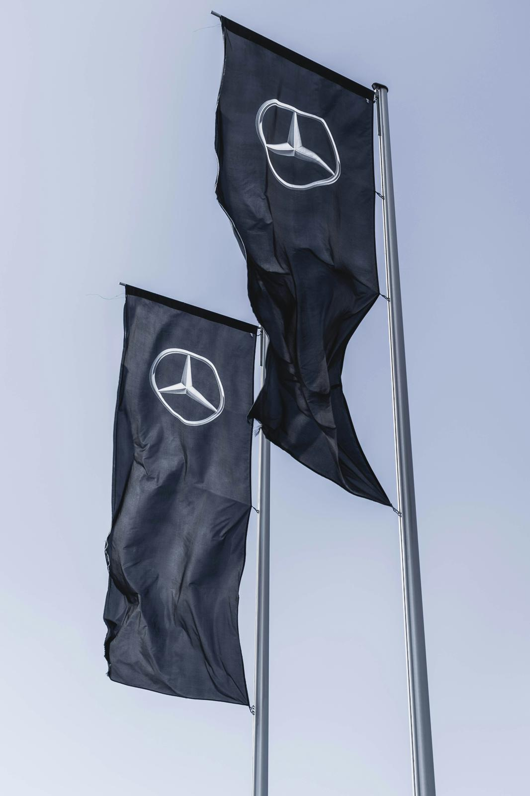 Why Choose Mercedes-Benz Trucks?